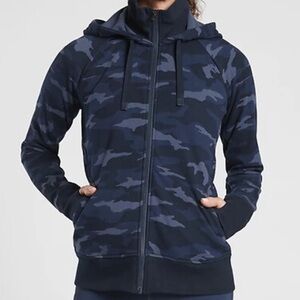 Athleta Womens Small Triumph Printed Navy Blue Camo Hoodie Sweatshirt Mock Hood